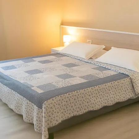 Al Sant'andrea Otel Sarzana