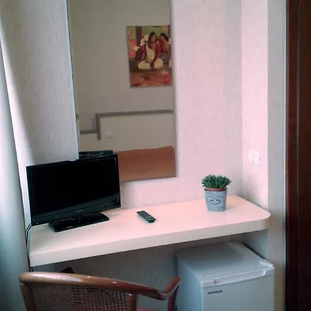 Al Sant'andrea Otel Sarzana