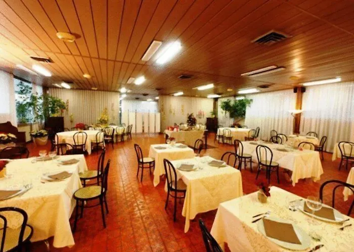 ホテル Al Sant'andrea 3*